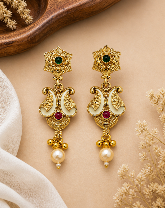 Saanvi 18K Gold Platted Minimal Temple Necklace Set